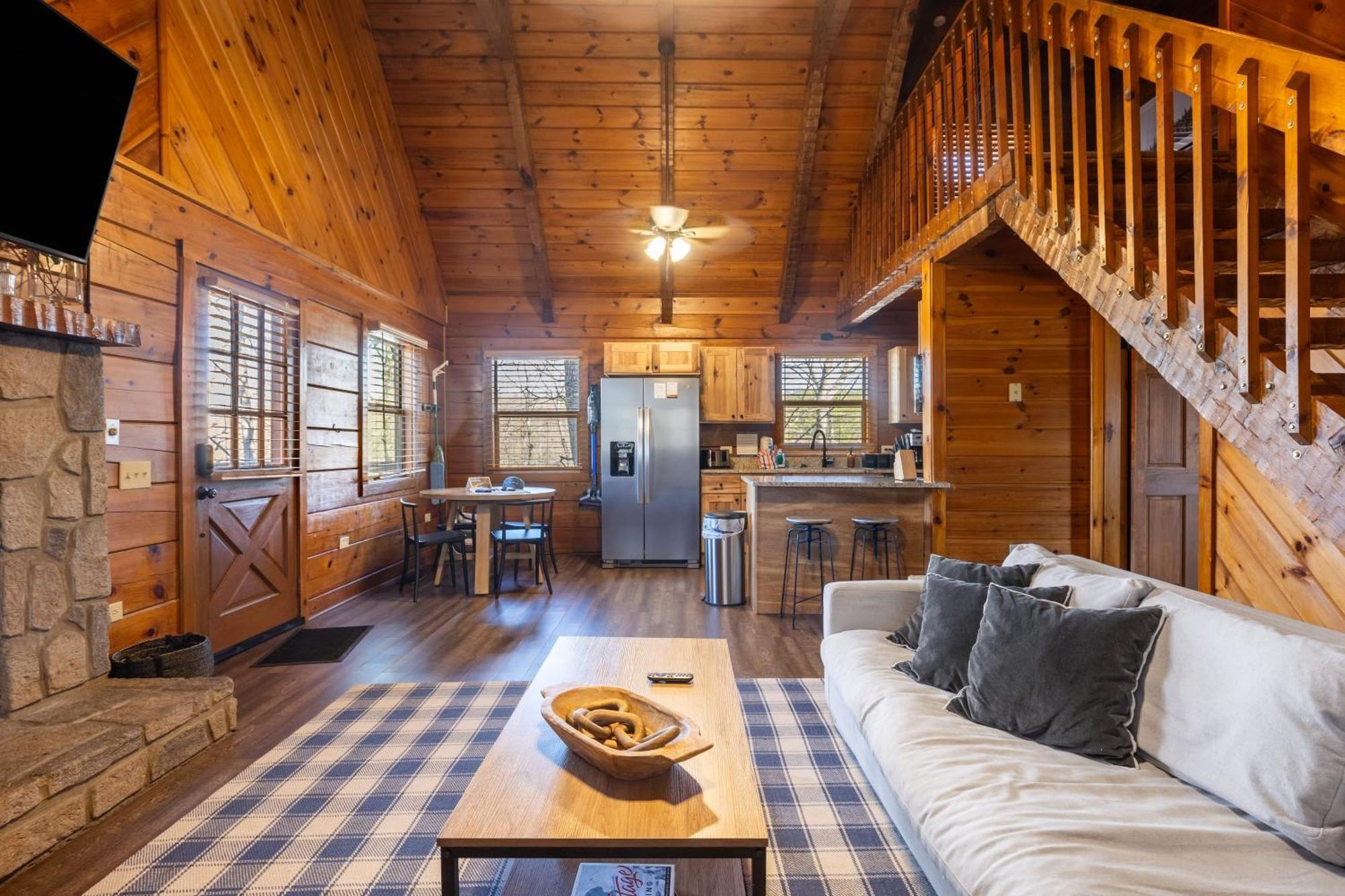 Dudley II By Avantstay Comfortable Cabin W Hot Tub Views بيدجن فورج المظهر الخارجي الصورة