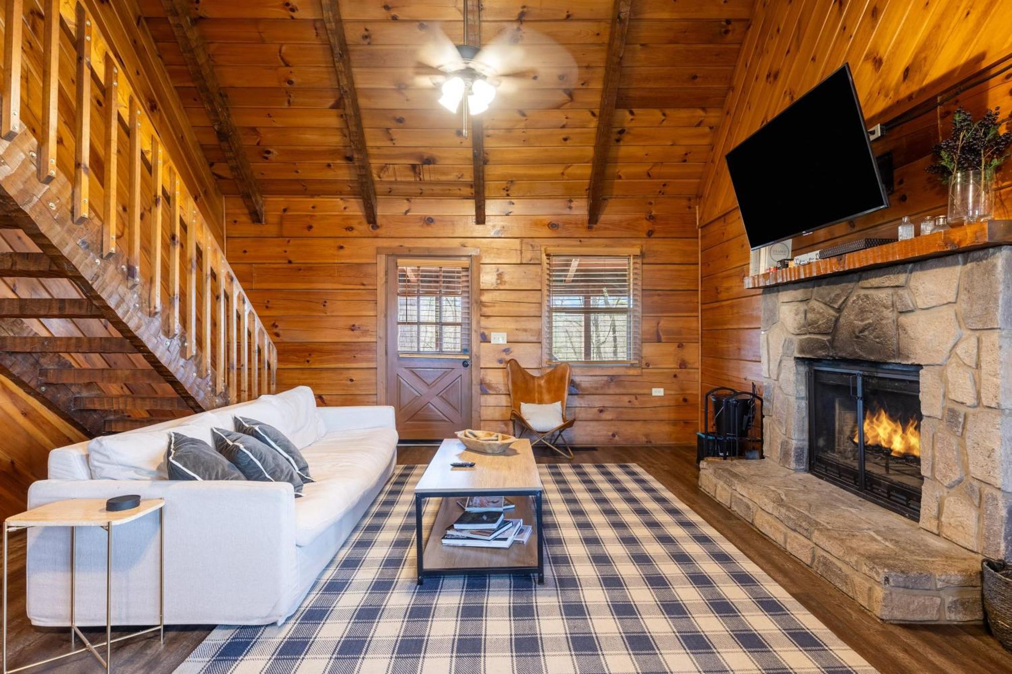 Dudley II By Avantstay Comfortable Cabin W Hot Tub Views بيدجن فورج المظهر الخارجي الصورة