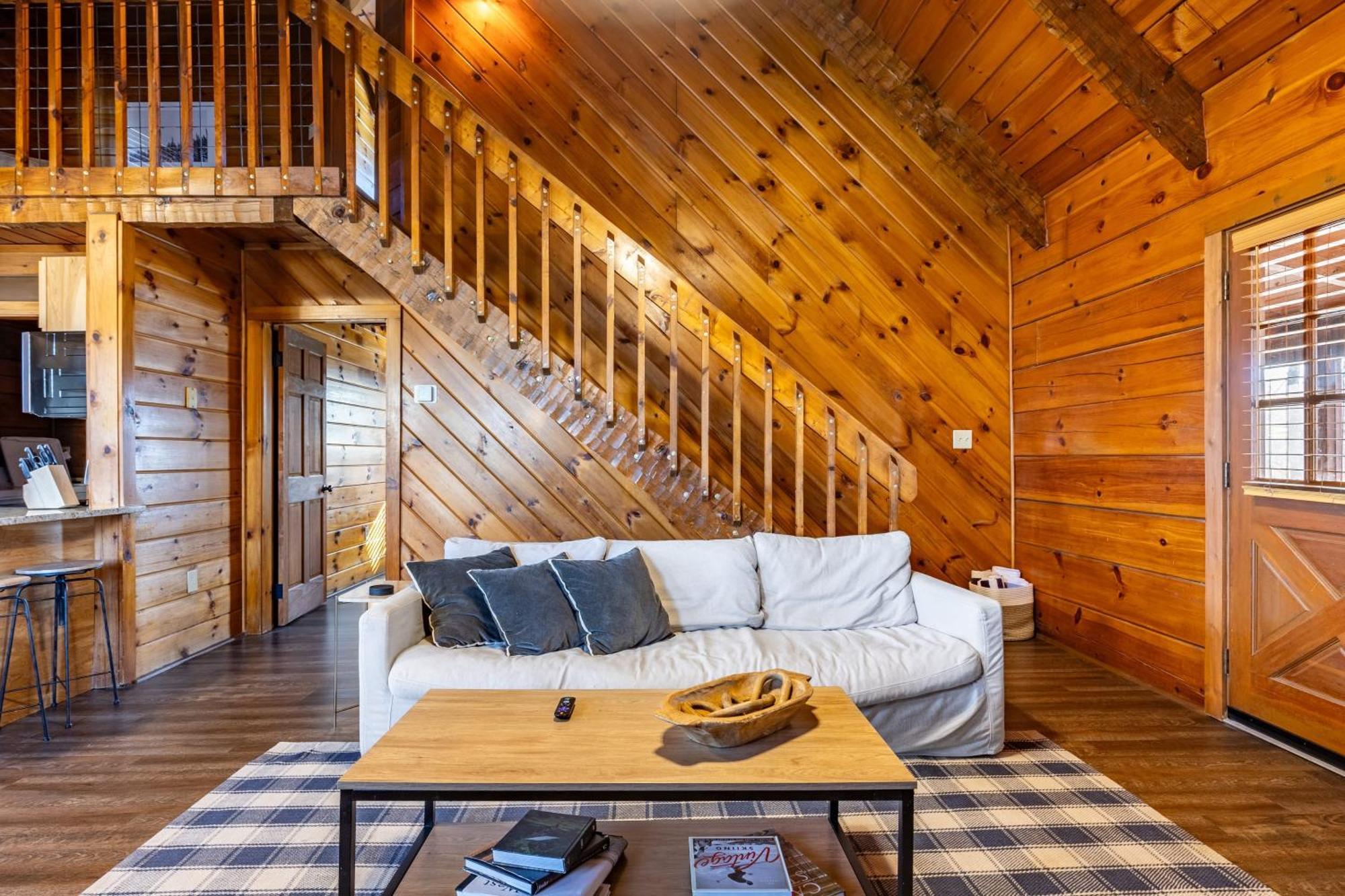 Dudley II By Avantstay Comfortable Cabin W Hot Tub Views بيدجن فورج المظهر الخارجي الصورة