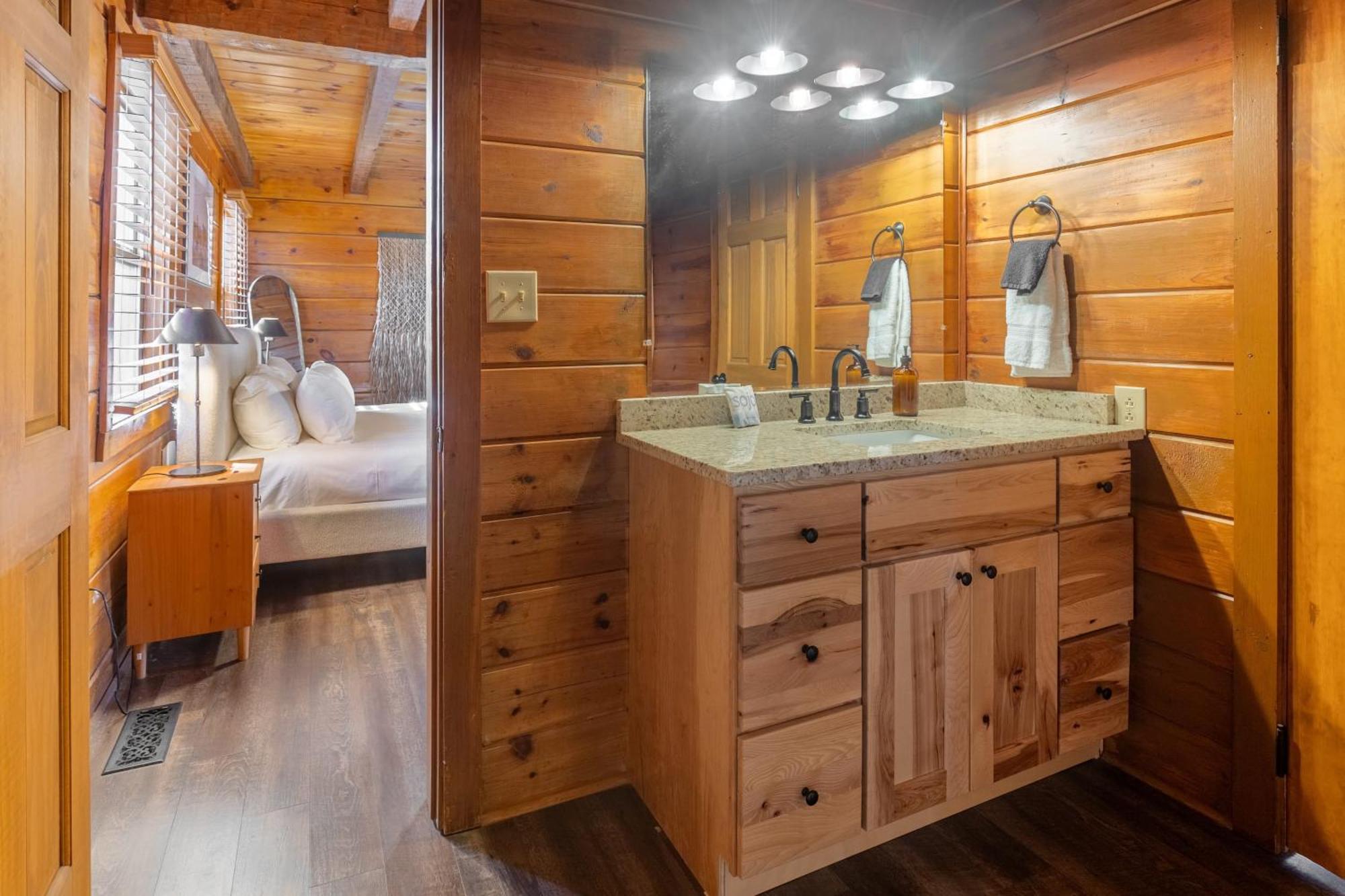 Dudley II By Avantstay Comfortable Cabin W Hot Tub Views بيدجن فورج المظهر الخارجي الصورة