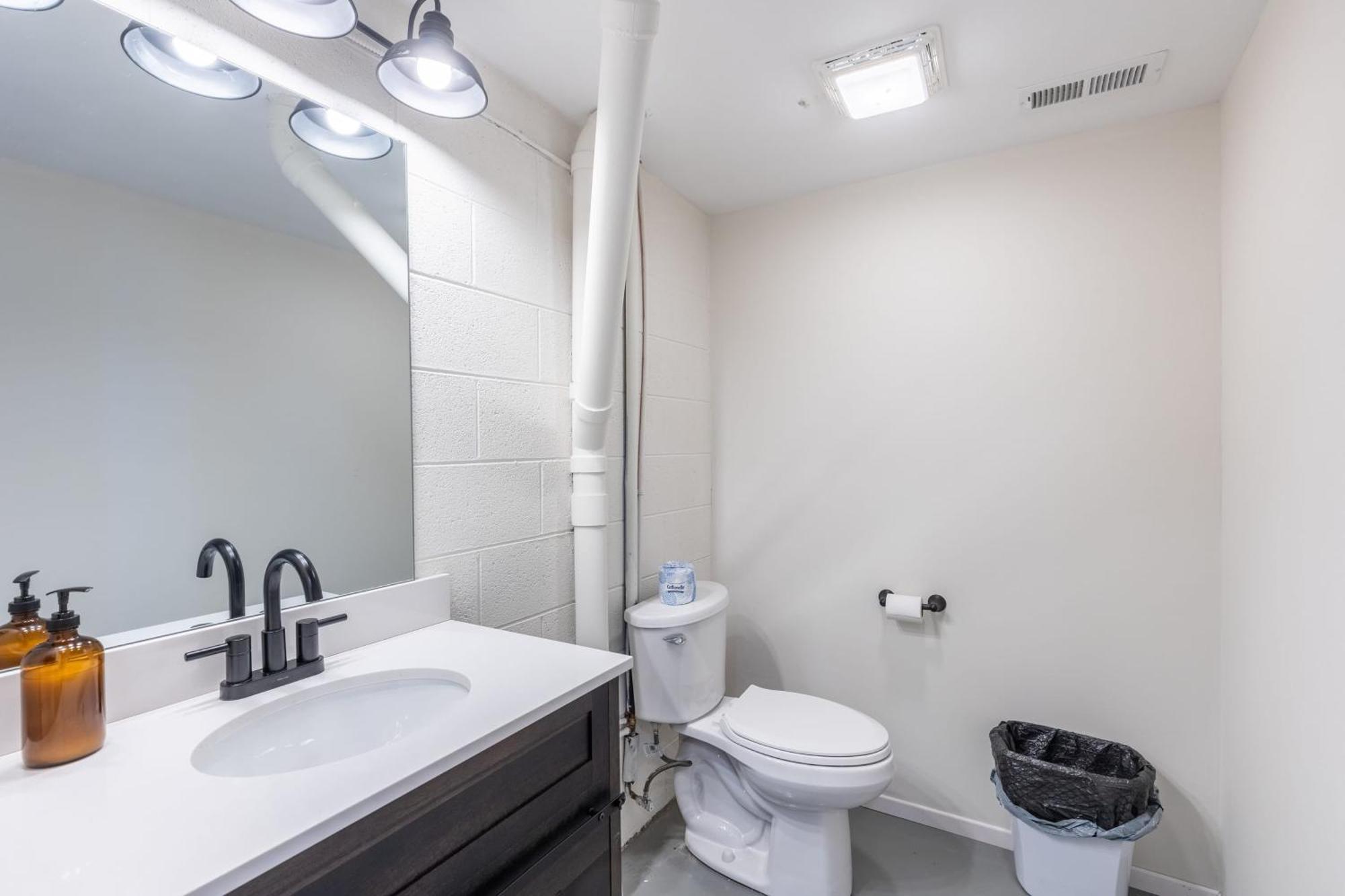 Dudley II By Avantstay Comfortable Cabin W Hot Tub Views بيدجن فورج المظهر الخارجي الصورة