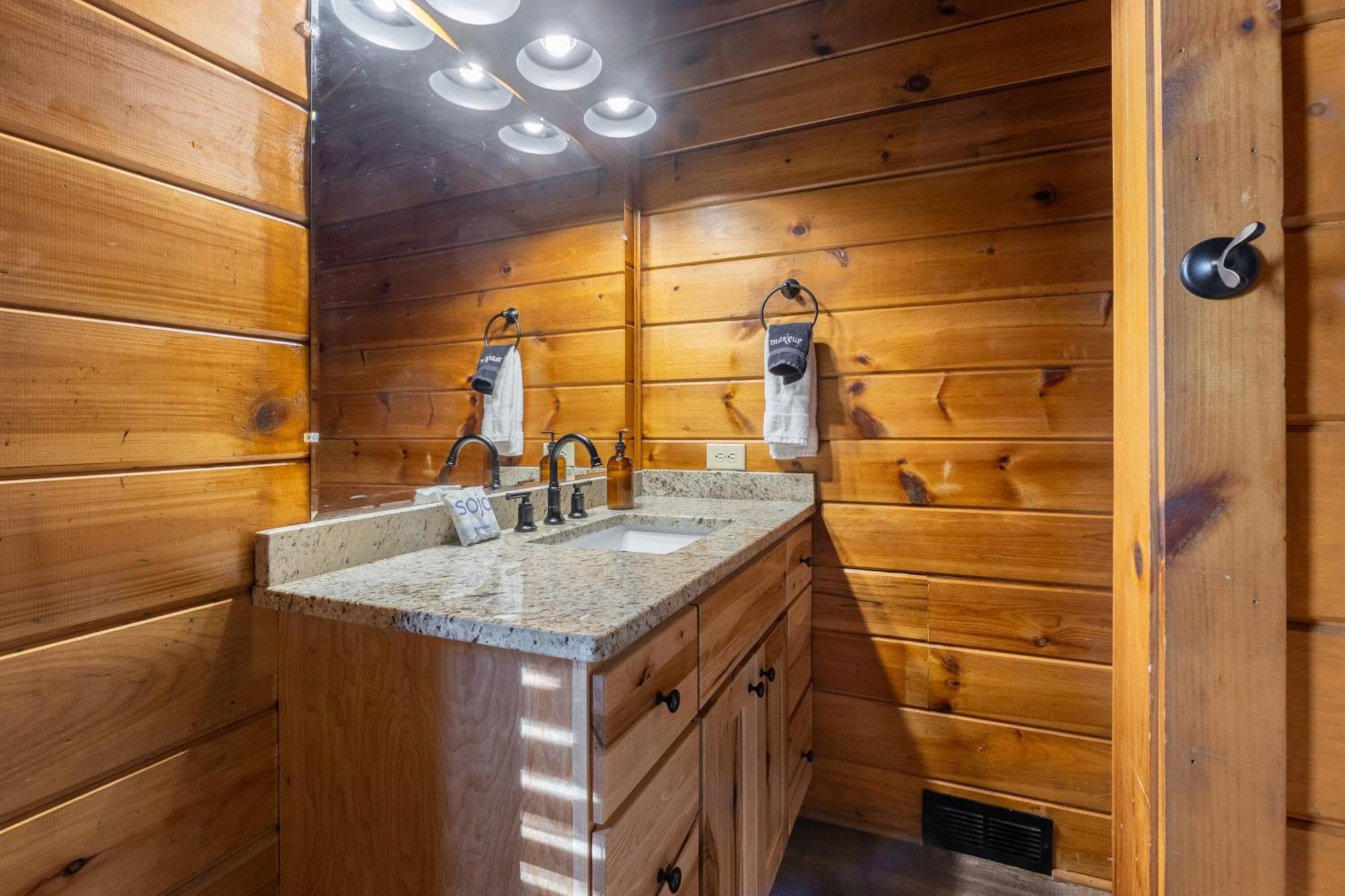 Dudley II By Avantstay Comfortable Cabin W Hot Tub Views بيدجن فورج المظهر الخارجي الصورة