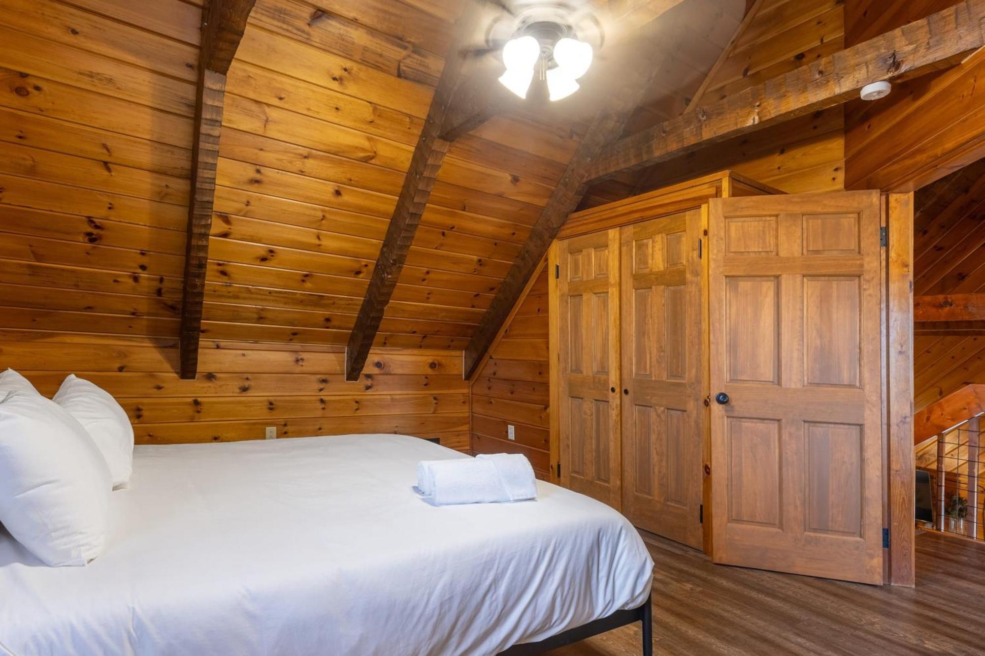 Dudley II By Avantstay Comfortable Cabin W Hot Tub Views بيدجن فورج المظهر الخارجي الصورة