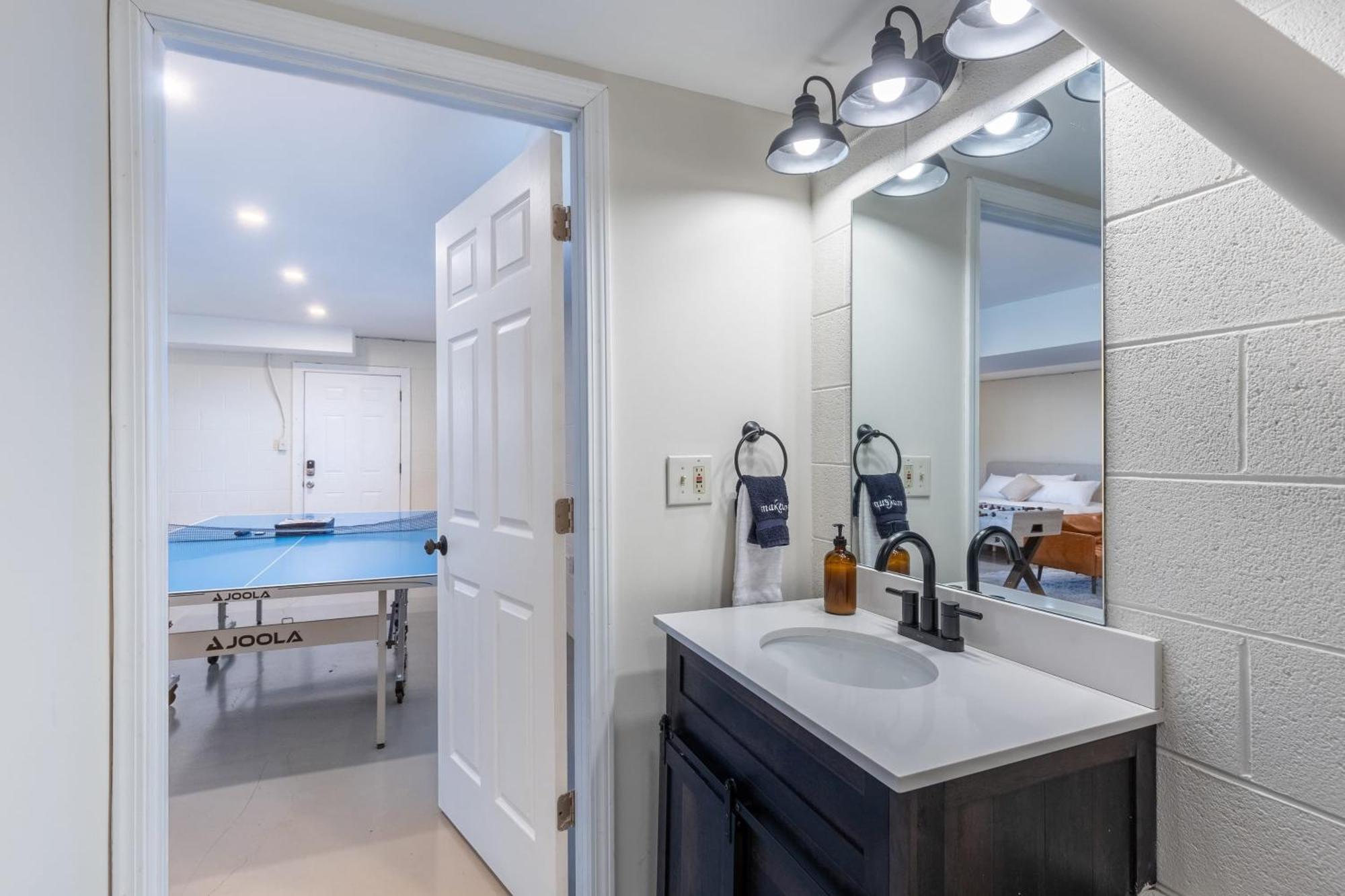 Dudley II By Avantstay Comfortable Cabin W Hot Tub Views بيدجن فورج المظهر الخارجي الصورة
